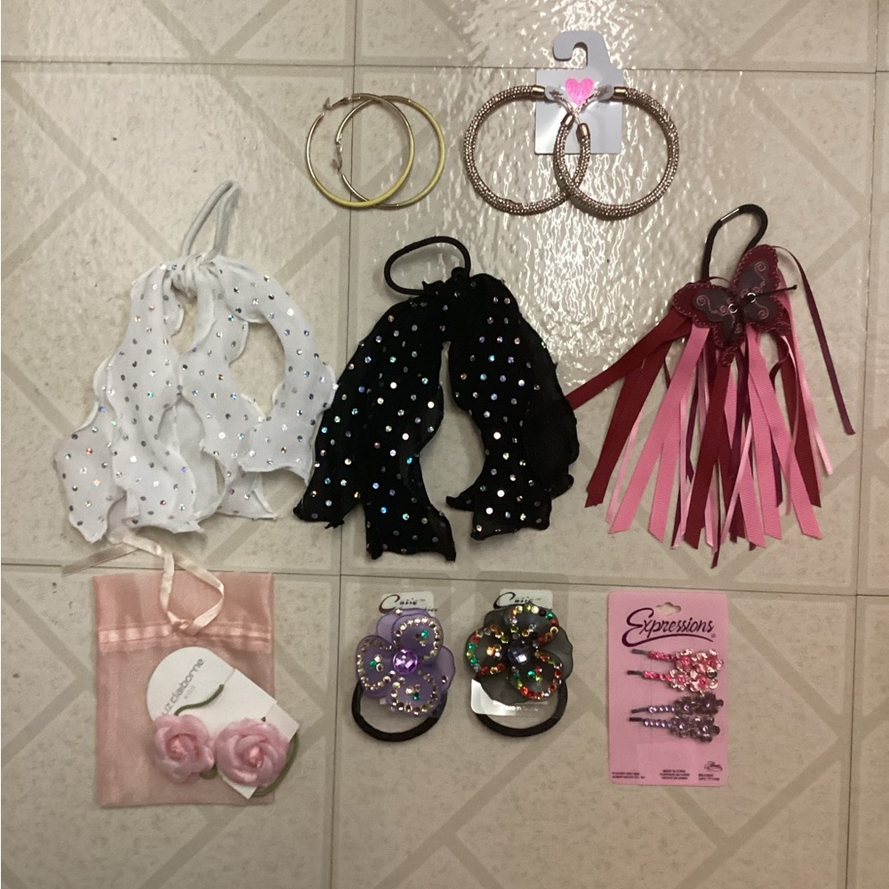 Hair accessories and 2 pairs earrings